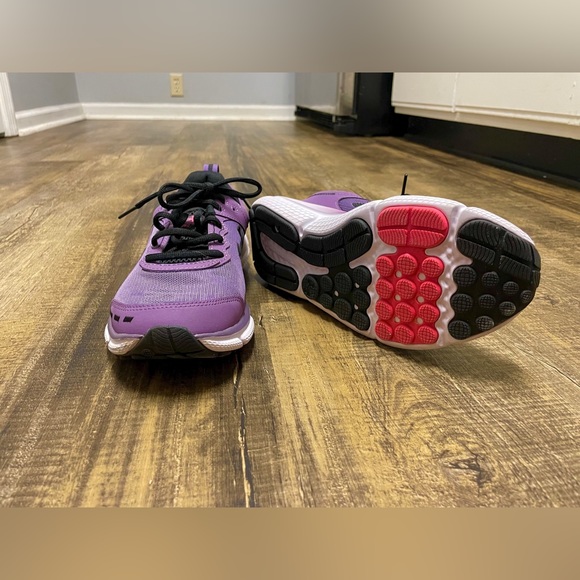 Under Armour Women’s Size 8.5 Running Shoes - Picture 7 of 7